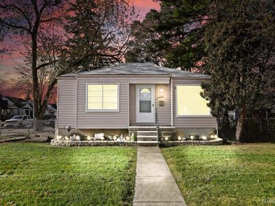 2490 Applewood Ave, Lincoln Park, MI, 48146