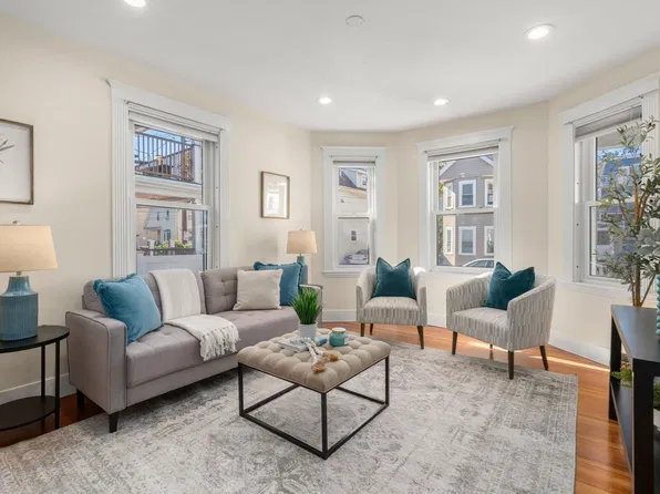 45-47 Montfern Ave Unit 1, Brighton, MA 02135