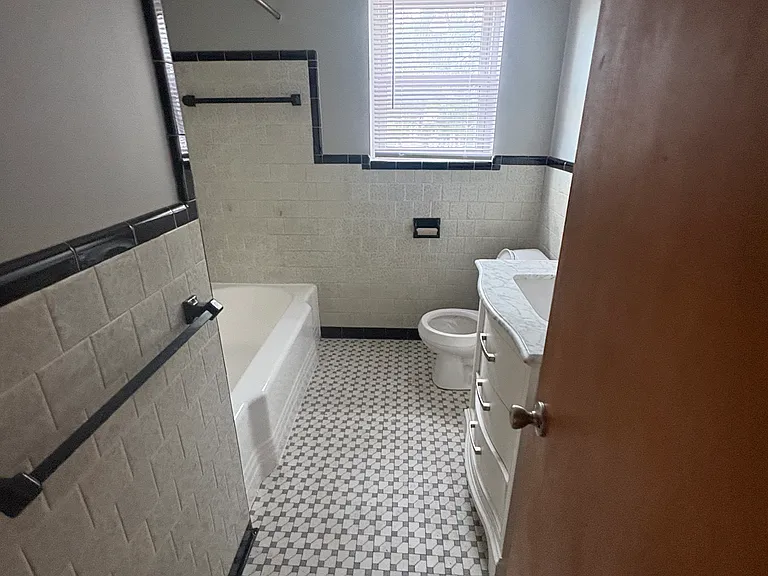 100 Sage Rd #4 — Photo 6