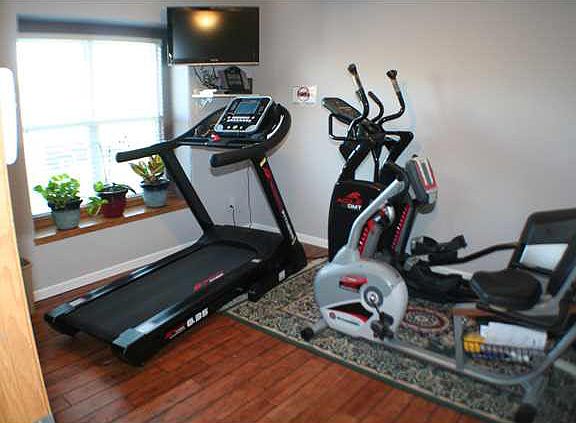 5th image of 506 Country Lane Dr