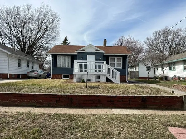 3638 E 8th St, Des Moines, IA 50316