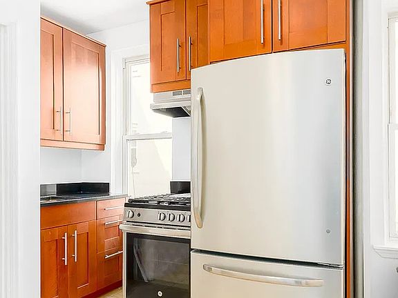 4th image of 2478 Arthur Ave APT 7