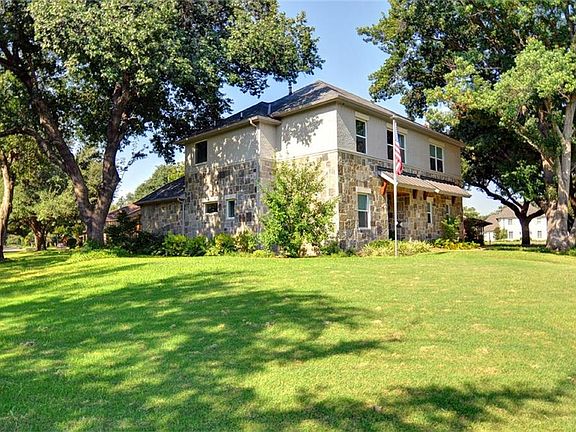 3rd image of 3901 Annels Ct
