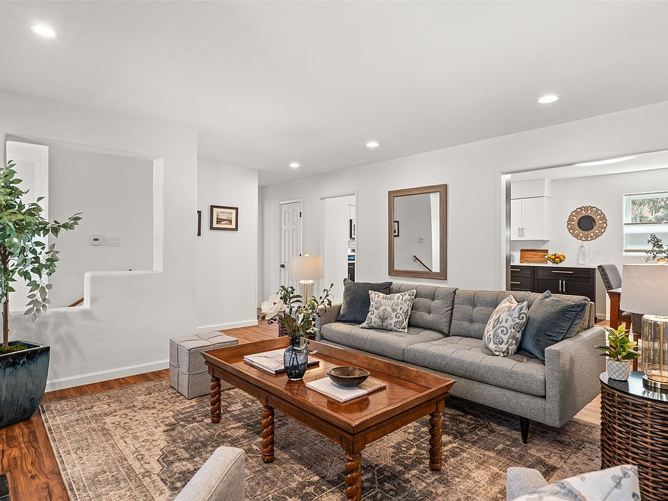 1st image of 3028 Plaza Blanca