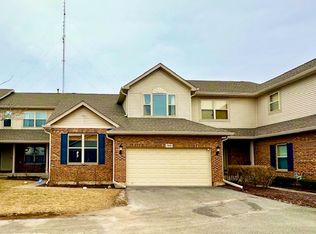 749 W Saint Johns Pl, Addison, IL 60101