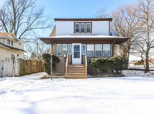18240 Grant St, Lansing, IL