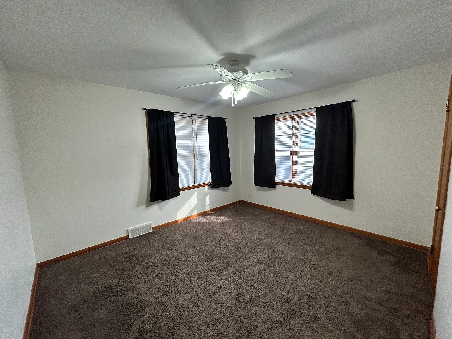 2 bed, 800 sqft, $925 — Photo 3