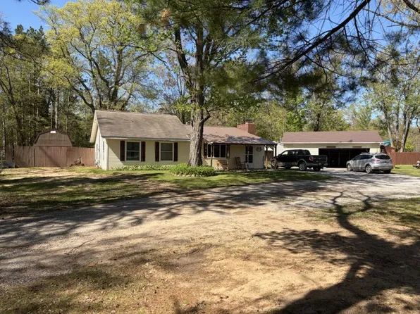 9210 County Road 489, Atlanta, MI 49709