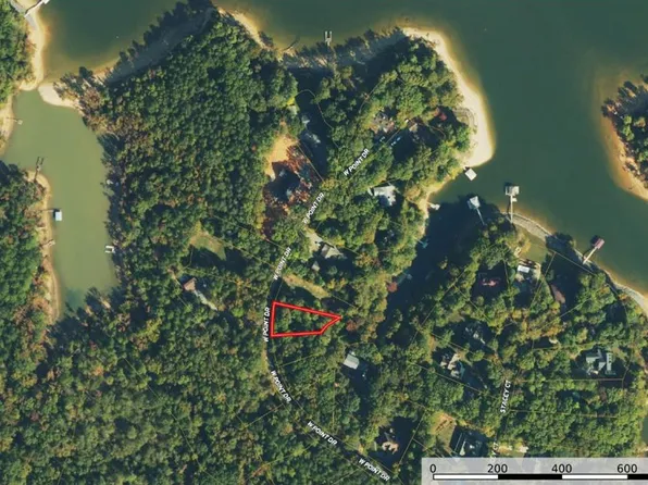 20 W Point Dr, Clarksville, VA 23927