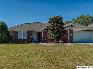 106 Spruce Pine Ln, Huntsville, AL 35811