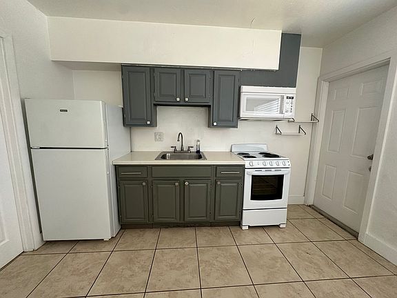 5th image of 2077 NE 172nd St #4