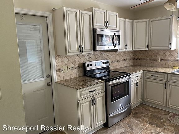 5th image of 844 Robinhood St
