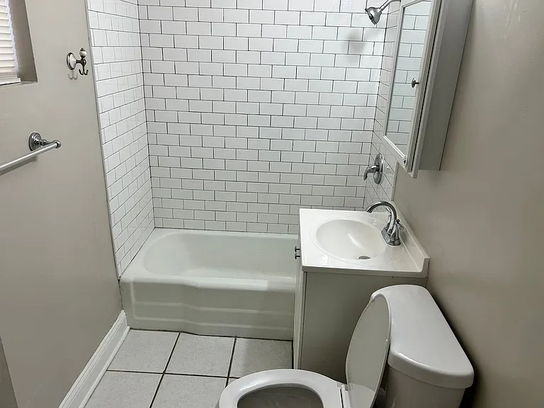 1204 S 49th Ct #6 — Photo 10