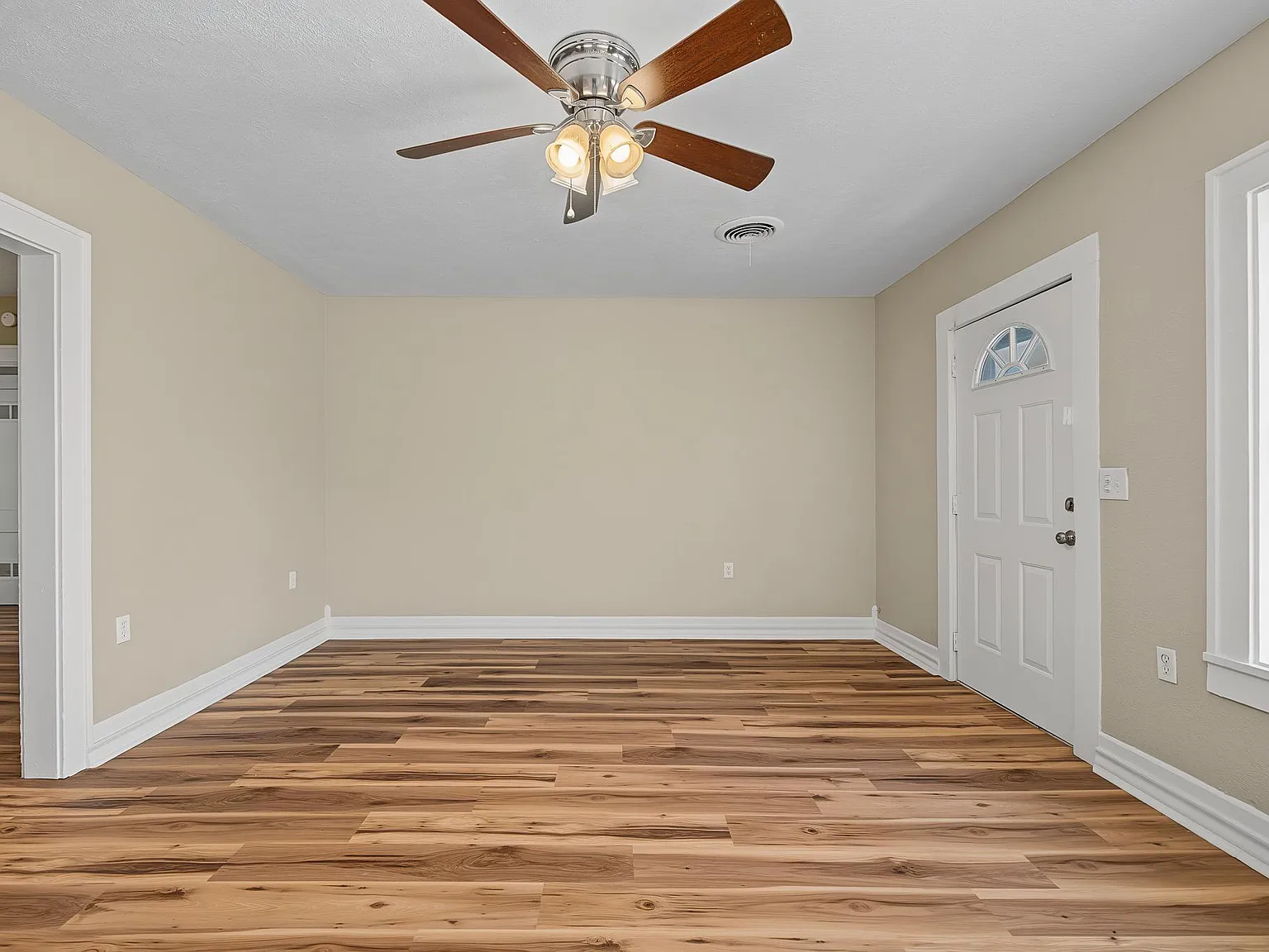 617 Grand Ave — Photo 4
