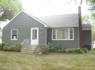 830 4th St, Nicollet, MN 56074