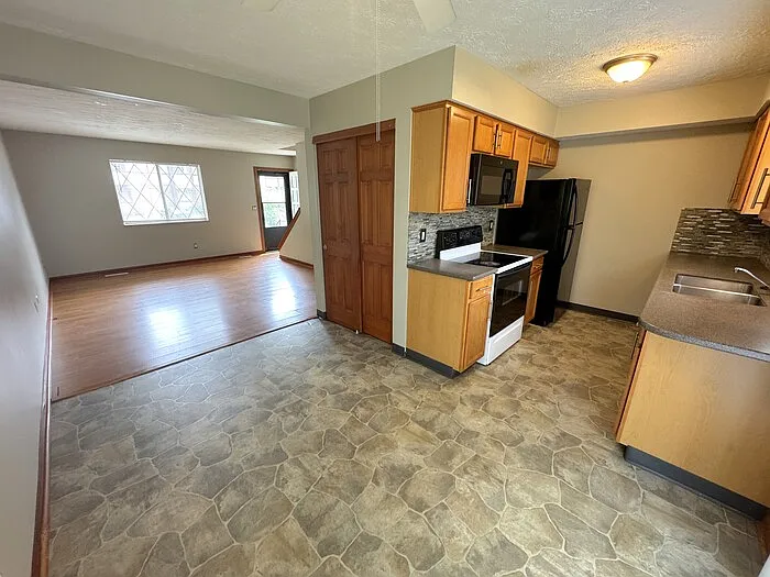 3090 Highcliff Ct #3090 — Photo 7