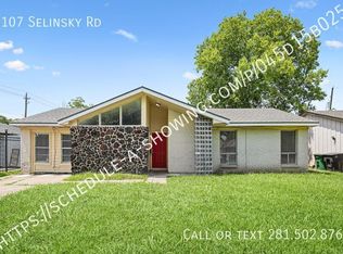 5107 Selinsky Rd, Houston, TX 77048