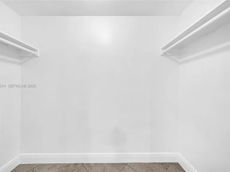 1041 NE 9th Ave #A1 — Photo 8