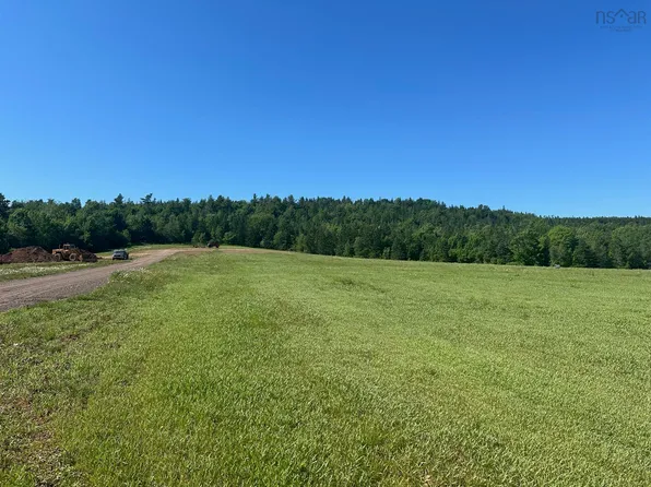 2 Valley View Dr, West Hants, NS B0P 1P0