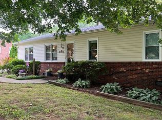 1033 Bettie St, Yadkinville, NC 27055