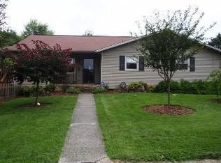 2011 Siam Rd, Elizabethton, TN 37643