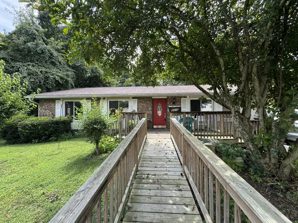 6616 Sedgefield Dr, Knoxville, TN 37923