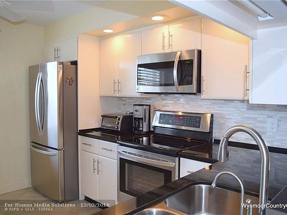 4th image of 3403 Bimini Ln APT F2