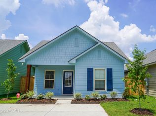 103 E Pioneer Dr, Scott, LA 70583