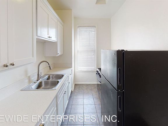 5th image of 530 S Kingsley Dr APT 501