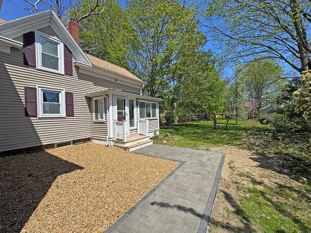Building Photo - 40 Cherry St #2