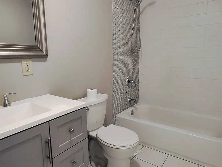 77 Clifford St #1 — Photo 5