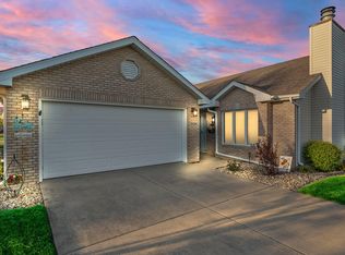 1109 Cambridge Ln, Dyer, IN 46311