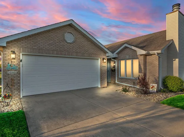1109 Cambridge Ln, Dyer, IN 46311