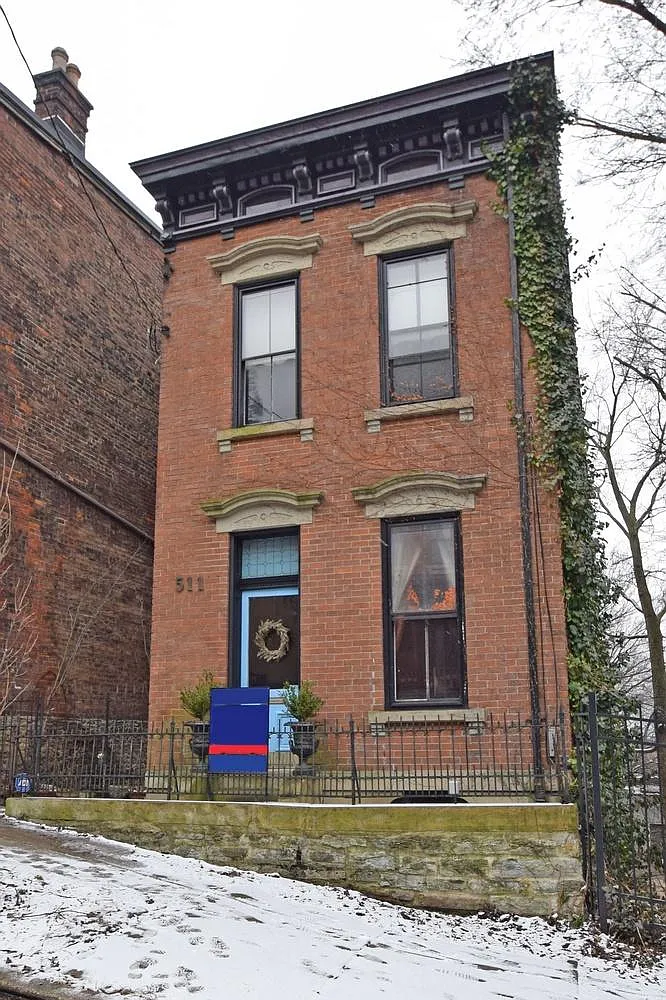 3 bed, 2182 sqft, $3,000 — Photo 1