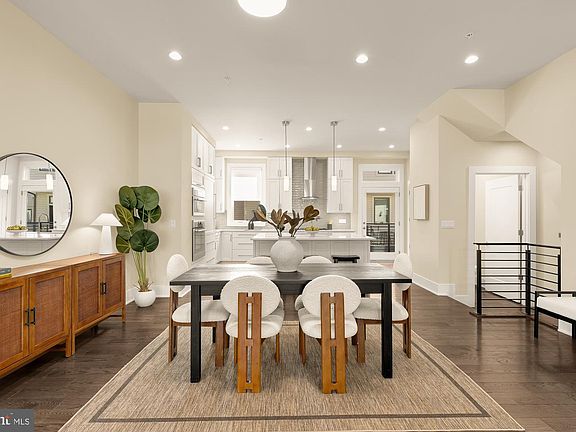 4th image of 153 Winsome Cir