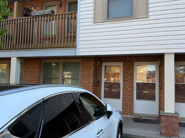 2 Walnut St #208, Saint Catharines, ON L2T 1H3