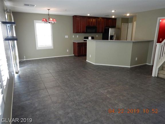 3rd image of 179 Desert Pond Ave #0