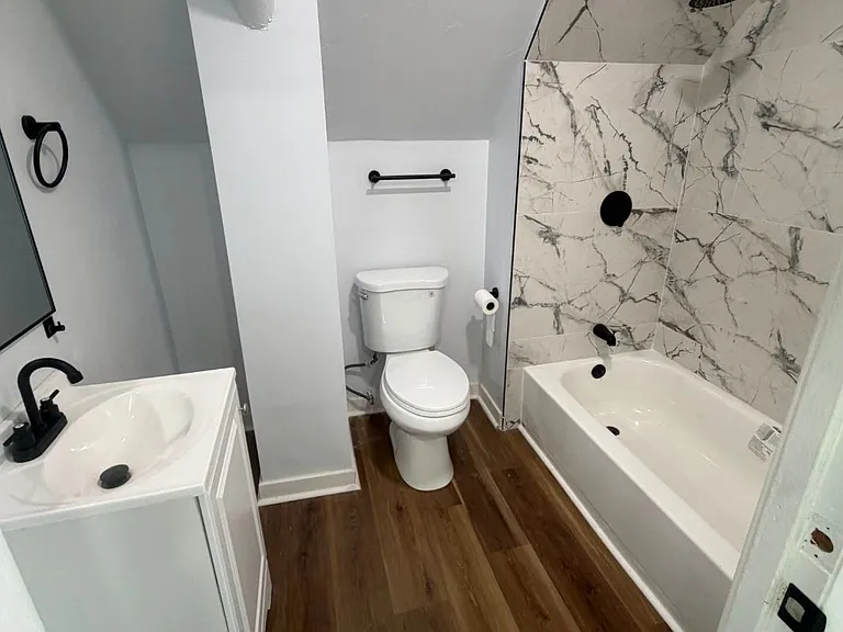 1302 S 21st St #1 — Photo 3
