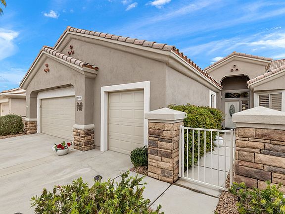 4th image of 78535 Sunrise Canyon Ave