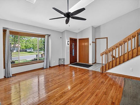 3rd image of 117 Knutson Dr
