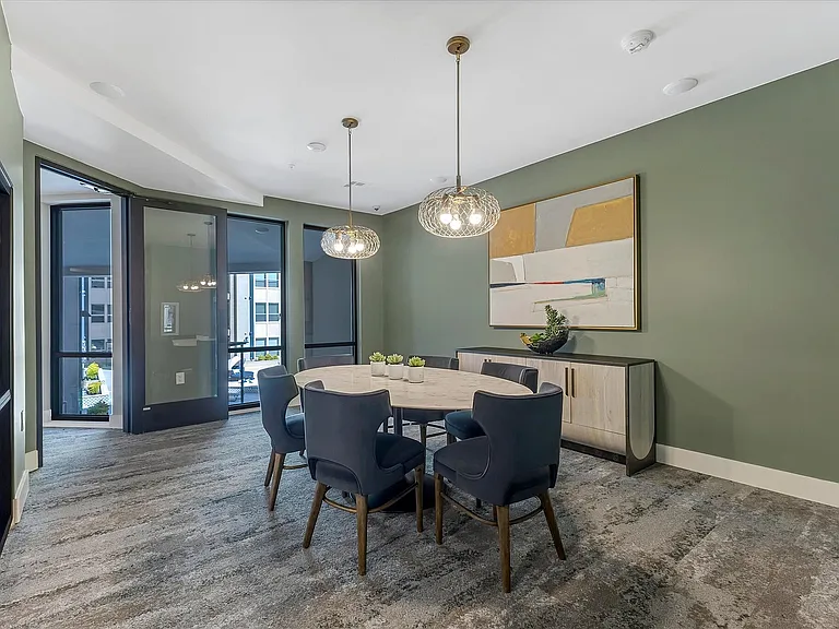 15-10 Crawford St-15