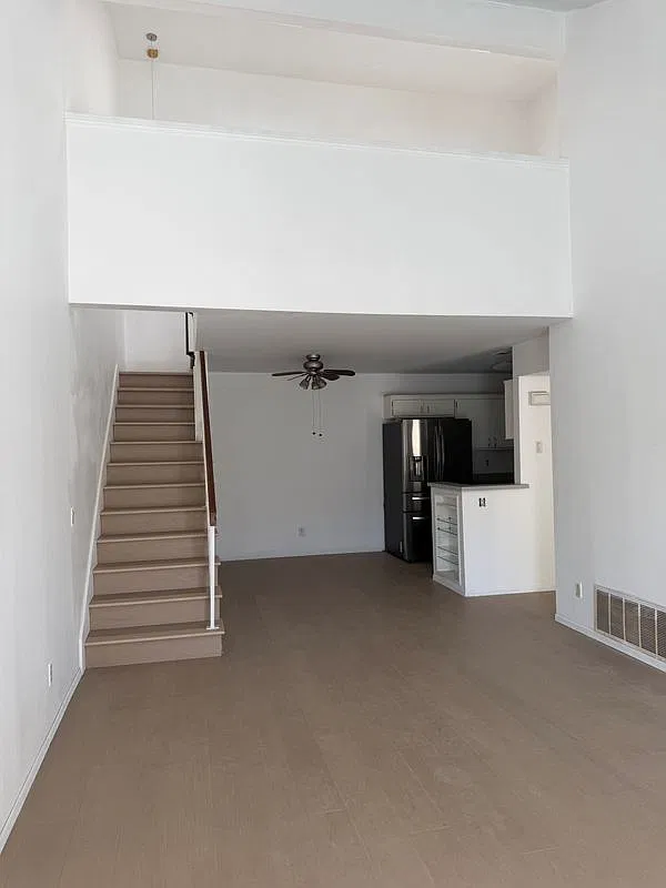 2 bed, 1.5 bath, 1000 sqft, $2,500 — Photo 1