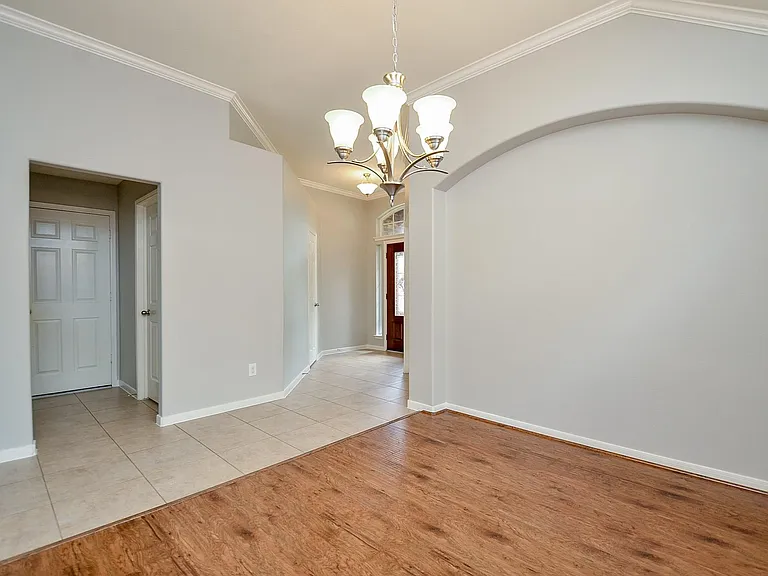 24514 Springwood Glen Ln — Photo 7