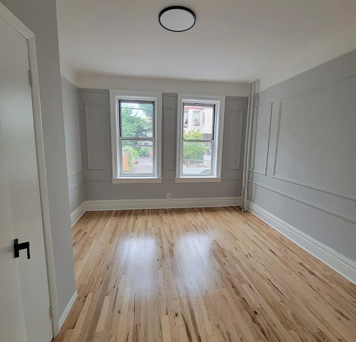 2 bed, $2,050 — Photo 1