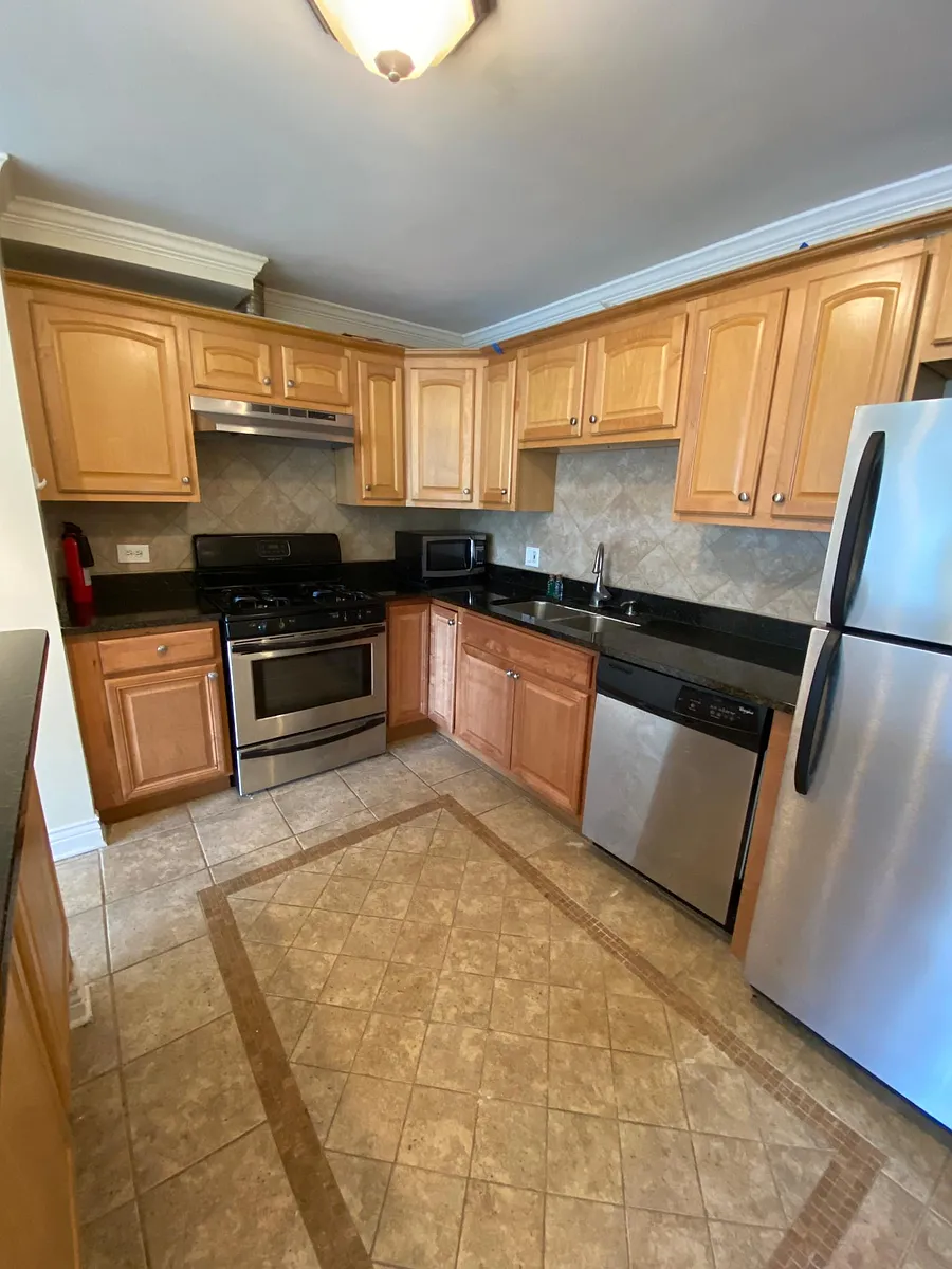 Building Photo - 1328 Webford Ave #205