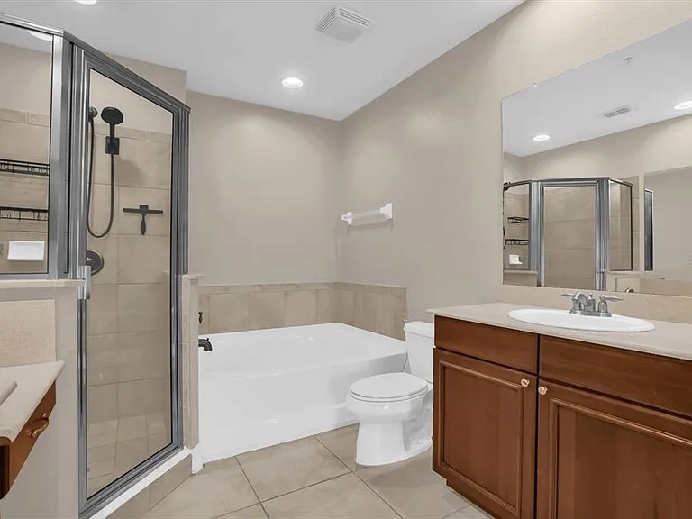 4636 Messina Dr — Photo 23
