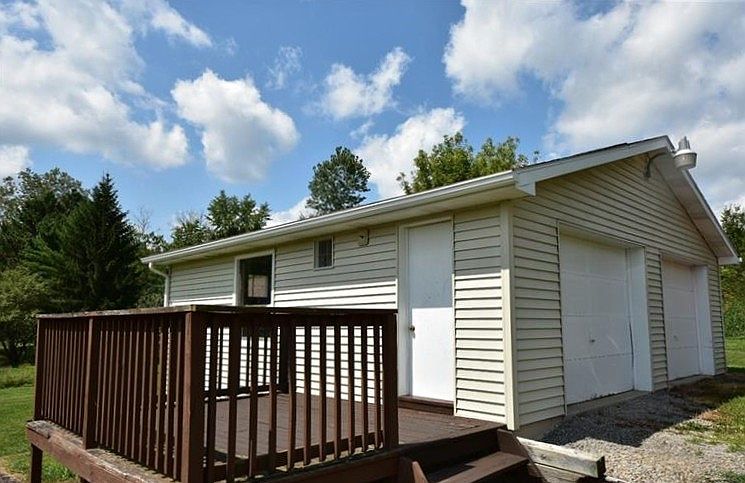 2nd image of 326/328 Mohawk School Rd N