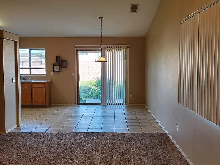 2514 S 110th Dr — Photo 3