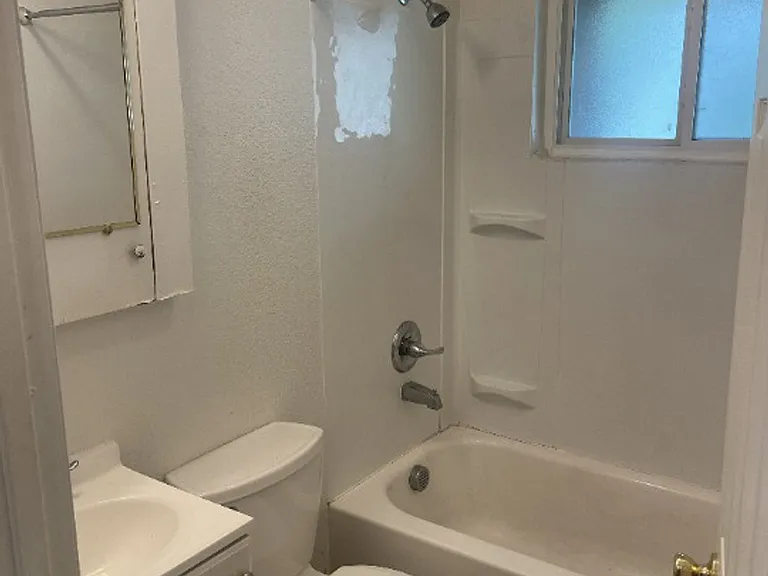 190 Washington Ave #9 — Photo 18