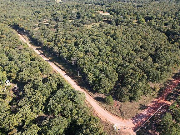 5th image of White Oak Ln
